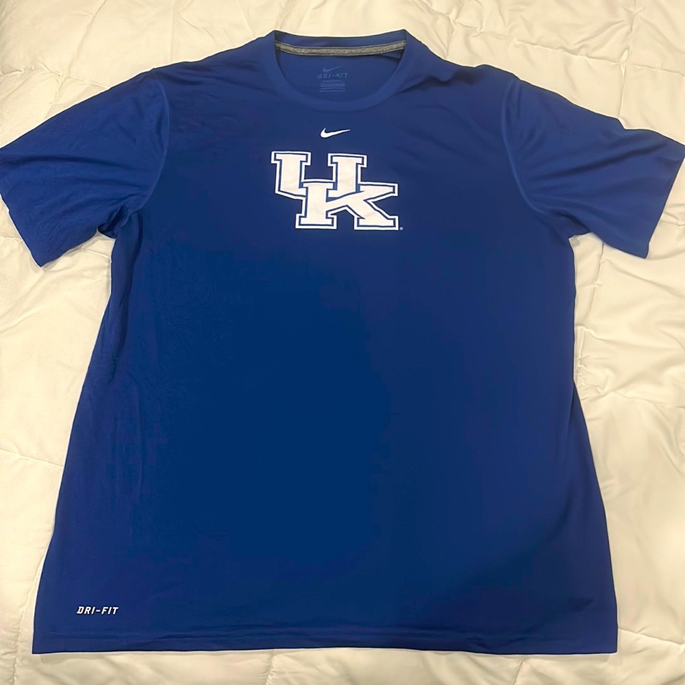NCAA Kentucky university nike dri fit mint!!